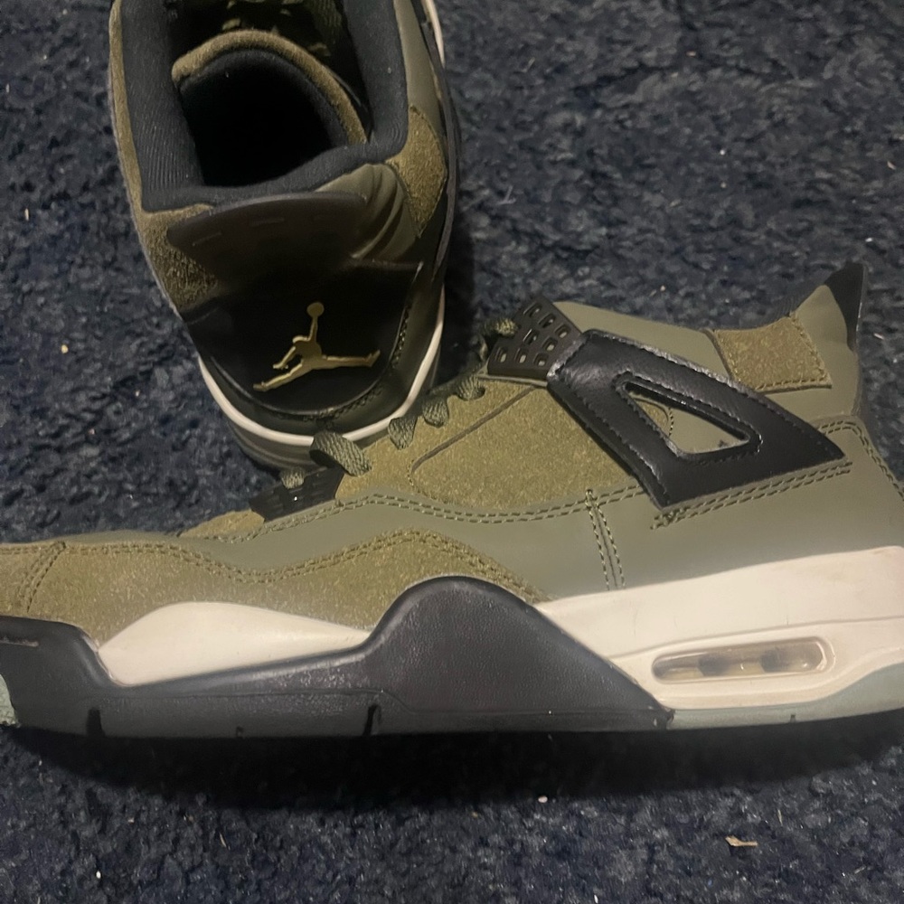 Jordan Men's Olive Sneakers